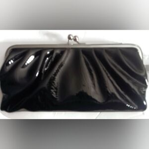 MUNDI BLACK PATENT LEATHER,CLUTCH WALLET BLACK